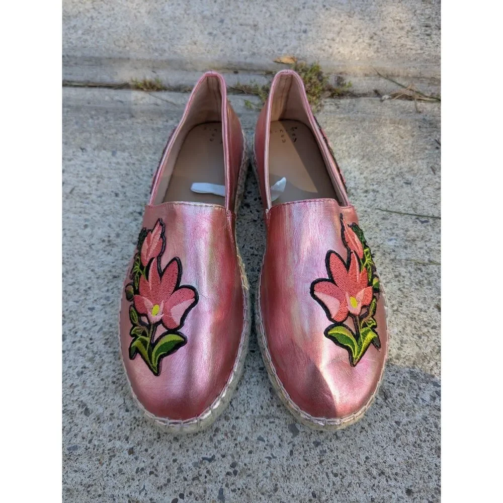 A New Day Espadrilles Flats Size US 8.5 Floral Boho Slip On Artsy Metallic Pink